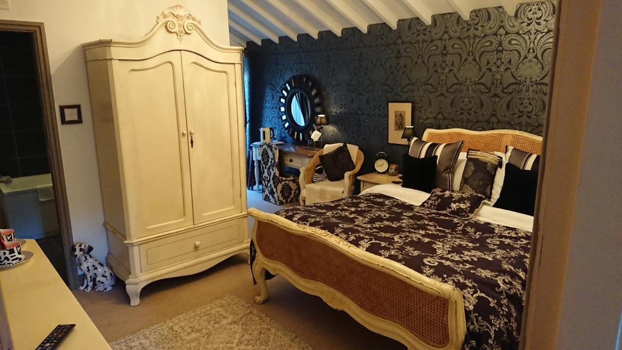 Teardrop Cottage Knaresborough Room photo